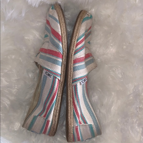 Toms slip on shoes - Picture 3 of 5